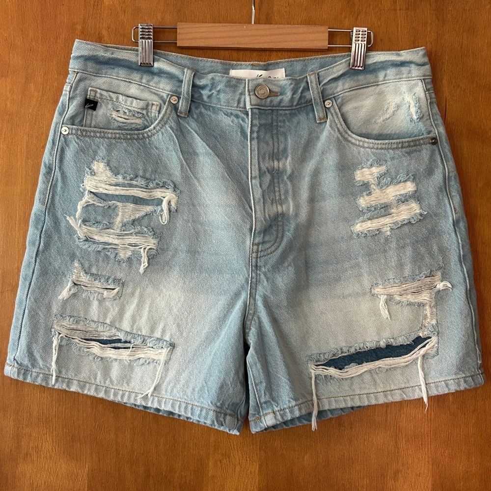 KanCan Distressed‎ Denim Shorts High Waist Button Fly Light Wash Women 11/29 NWT
